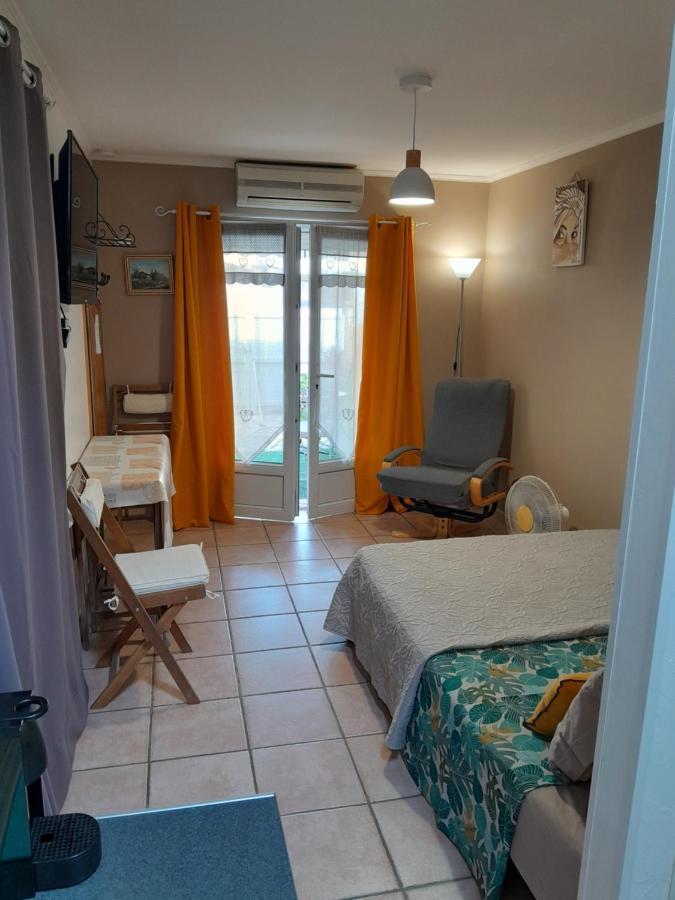 Aigues Mortes Studio De Vacances En Camargue Aigues-Mortes Exterior foto